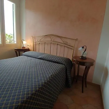 Stella Aurea Comfortable Holiday * Imperia