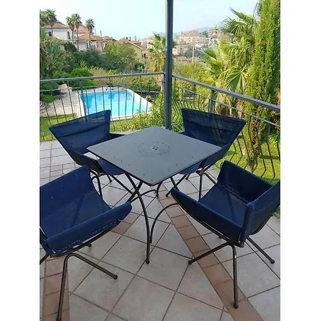 Stella Aurea Comfortable Holiday *
